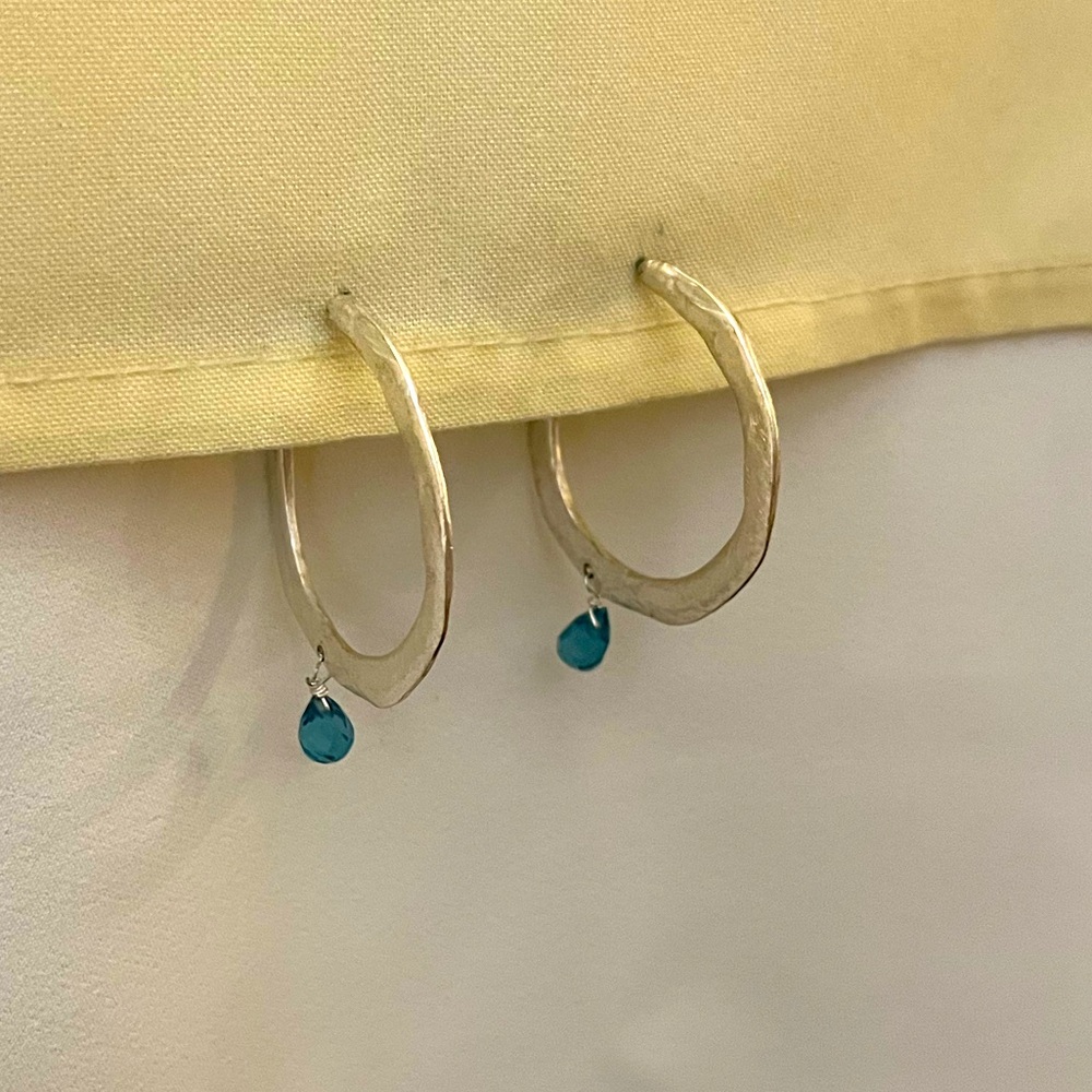 Elegant Silver Hoop Earrings with Blue Accent - Picture 6 of 16